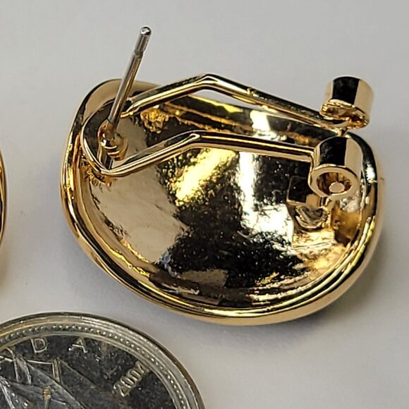 Black and Gold Tone Pierce Earrings - Picture 4 of 4